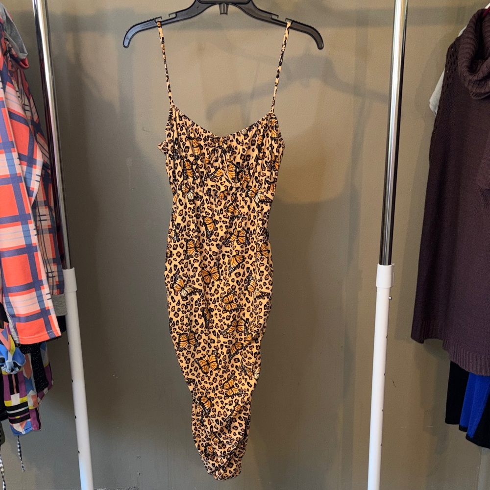 Elegant Leopard Print Midi Dress